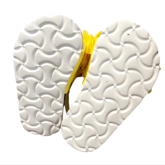 Capelli New York Yellow Floral Sandals Toddler Size 6 EUC - Picture 3 of 4